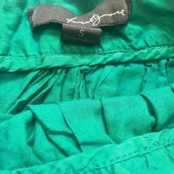 Forever 21 Women’s Skirt Size Small Green - Picture 7 of 7